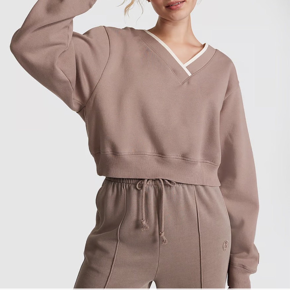 NWT PINK Victoria’s Secret 
PREMIUM FLEECE V-NECK PULLOVER